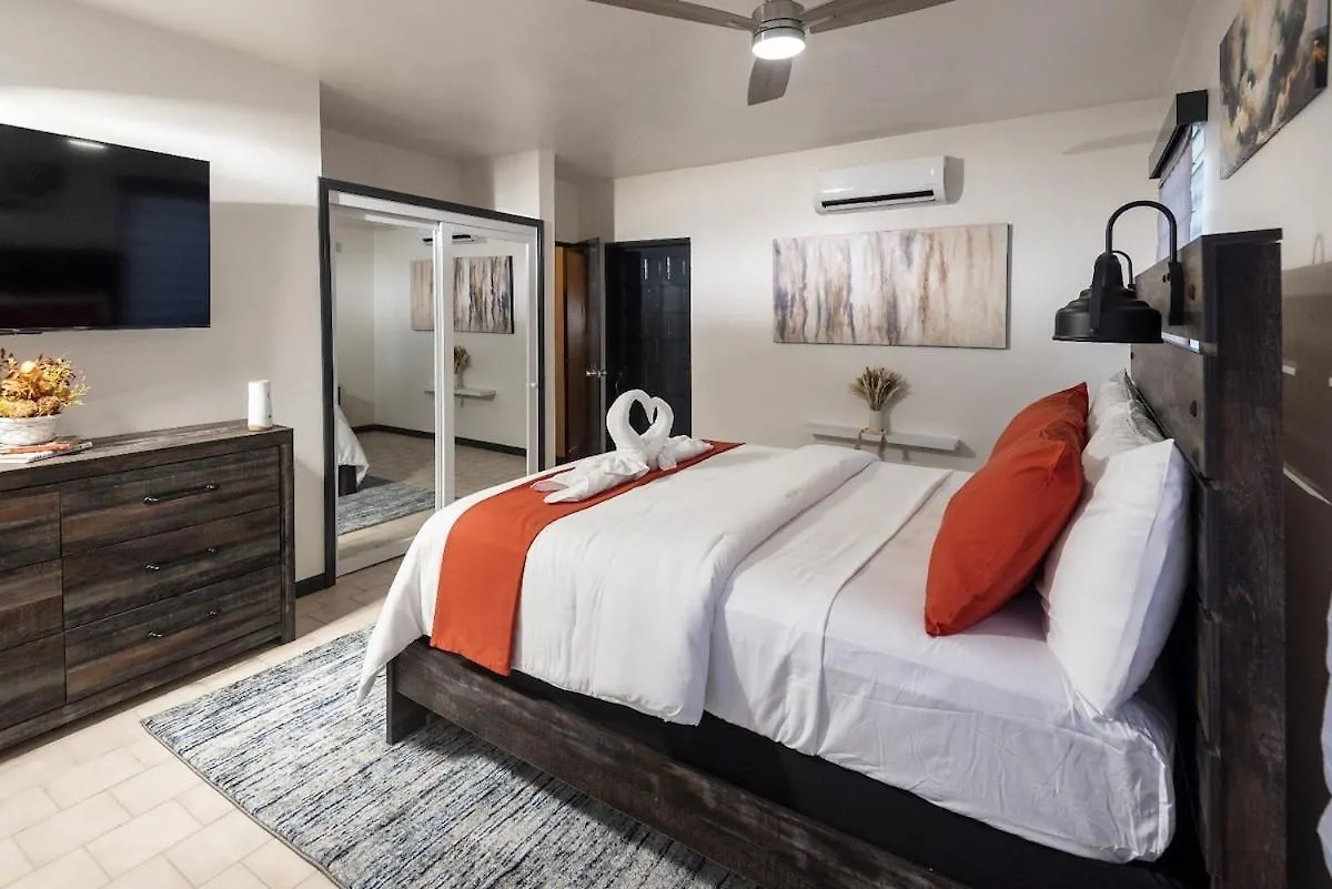 Deany'S Uptop Luxury Suite 6 The Valley
